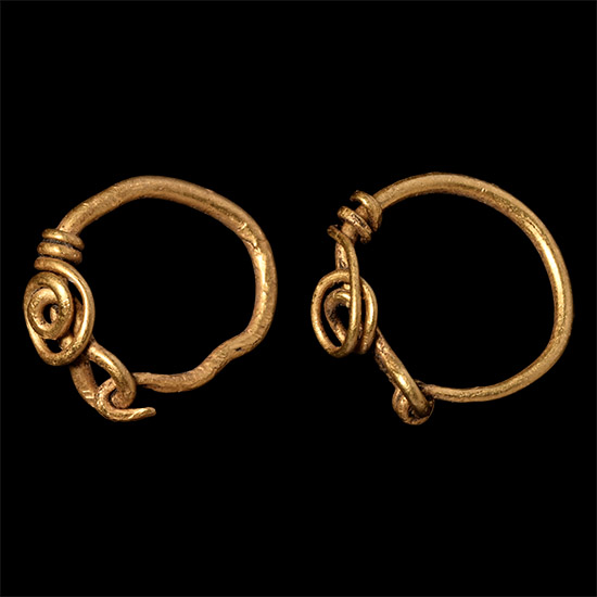 Roman Gold Earring Pair