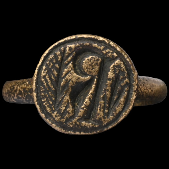 Very Large Medieval Bronze Signet Glove Ring with R for Richard between Branches