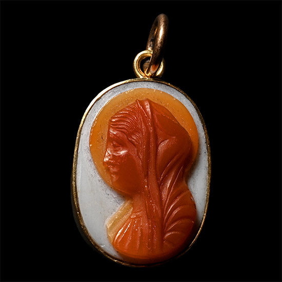 Post Medieval Agate Cameo with Profile Portrait of the Madonna