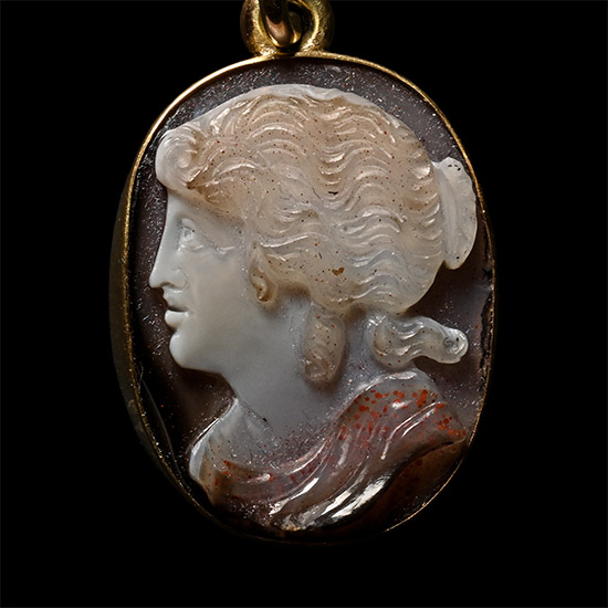 Post Medieval Agate Cameo of a Classical Muse in Gold Mount