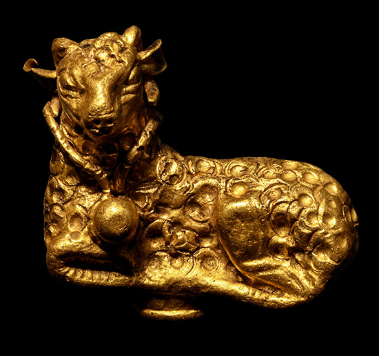 Graeco-Persian Gold Ram-Shaped Amulet