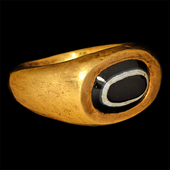 Roman Gold Ring with Sardonyx Gemstone