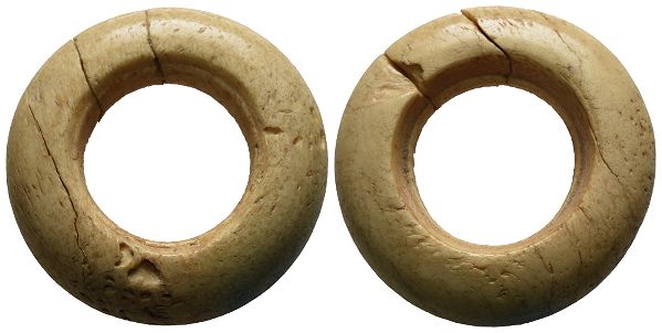 Large Levante Bone Weight of Uncertain Standard.