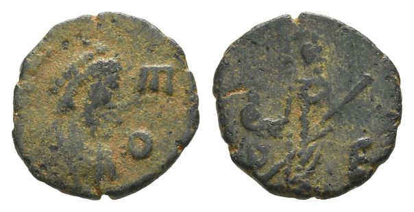 Leo I, with Verina AE Nummus.