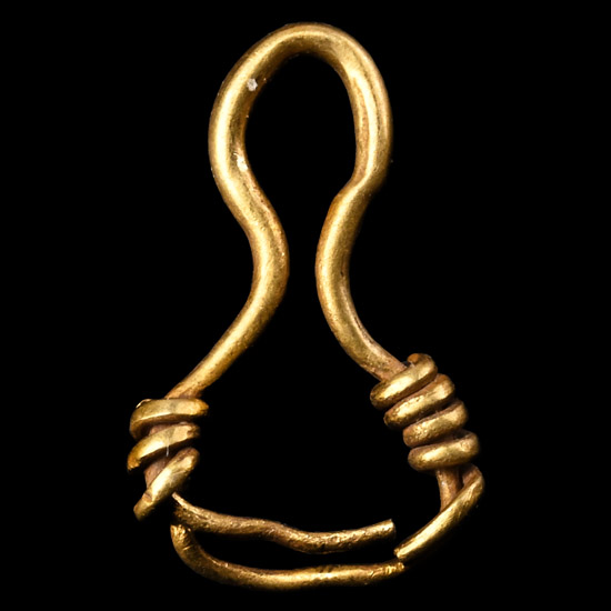 Western Asiatic Gold Wire Pendant