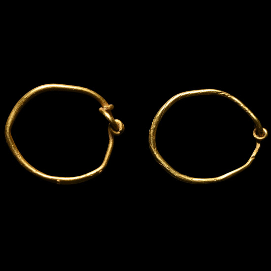 Roman Gold Hoop Earring Pair