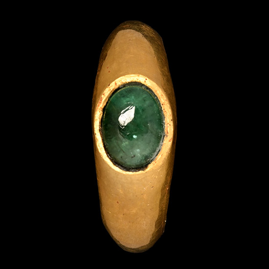 Roman Gold Ring with Emerald Cabochon