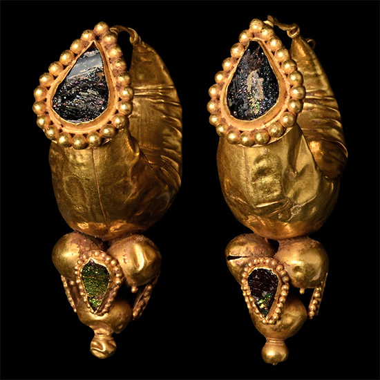 Eastern Roman Gold Hoop Earrings with Stone Inlays