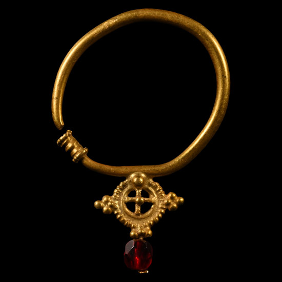 Post Byzantine Gold Earring with Cross and Garnet