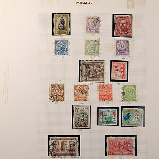 Loose Leaf Album of World Stamps