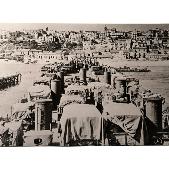 Robert Capa, Press photograph of the Invasion of Sicily by American Troops