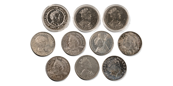 Great Britain. Group of Ten [10] Elizabethh II £5 Coins.