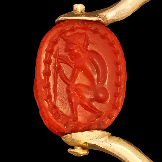 Etruscan Carnelian Scarab of a Fletcher in Gold Ring