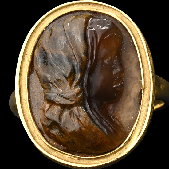 Renaissance Agate Cameo of a Woman in Gold Ring