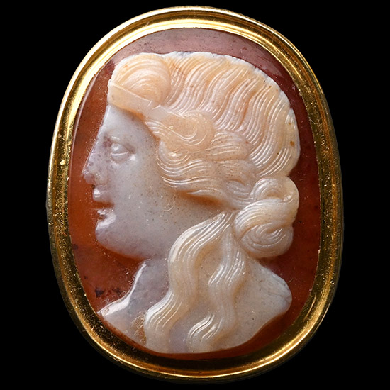 Georgian Gold Ring with Renaissance Cameo of a Muse