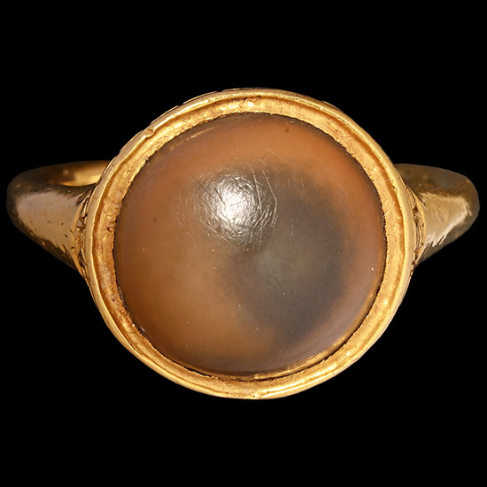Renaissance Gold Ring with Toadstone