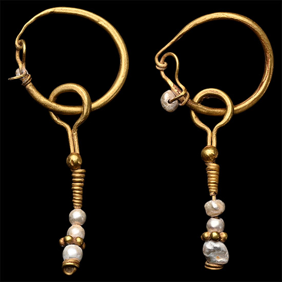 Roman Gold Earrings with Pearls