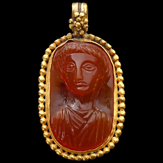 Byzantine Gold Pendant with Carnelian Cameo Bust