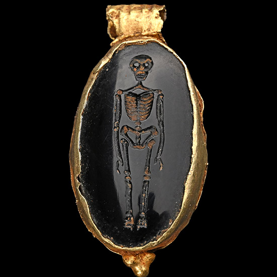 Roman Gold Pendant with Skeleton Gemstone