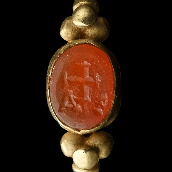 Byzantine Gold Ring with Carnelian Gemstone with Cross