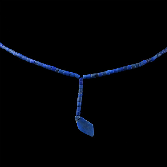 Lapis Lazuli Bead Necklace String with Diamond-Shaped Pendant