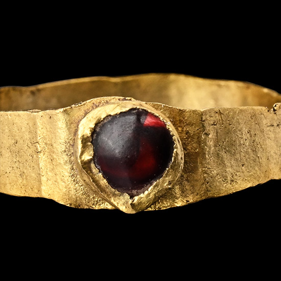 Roman Gold Childs Ring with Ruby-Coloured Gem