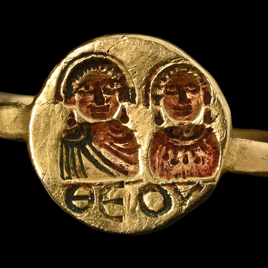 Byzantine Gold Ring with Married Couple