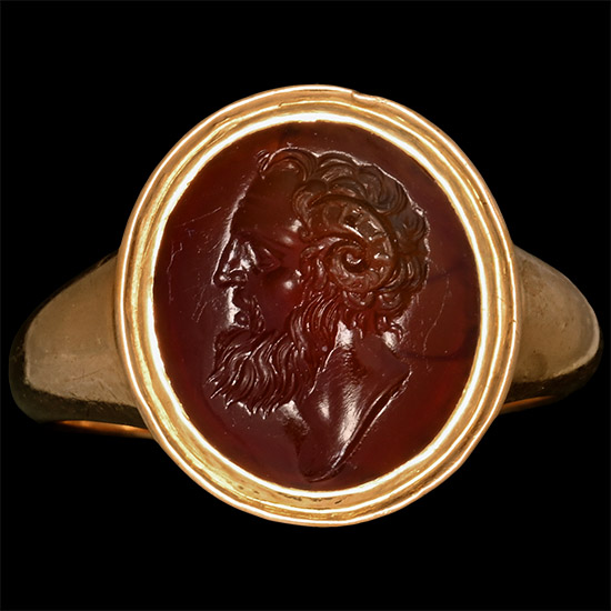 Post Medival Gold Ring with a Carnelian Intaglio of Jupiter Ammon