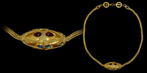 Roman Gold Necklace and Pendant