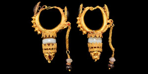 Gold, Garnet and Agate Filigree Earring Pair