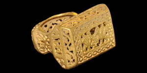 Gold Doves and Cross Fretwork Ring