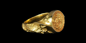 Gold Hart Signet Ring