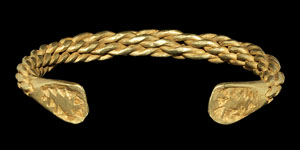 Viking Gold Plaited Bracelet with Ornamented Terminals