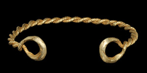 Gold Twisted Bracelet