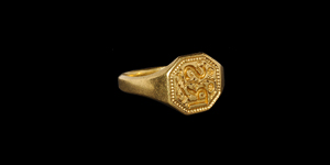 Post Medieval Elizabethan Signet Ring with Monogram