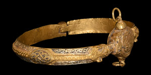 Islamic Gold Bracelet with Dragons