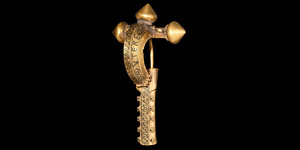 Roman Gold Military Crossbow Brooch