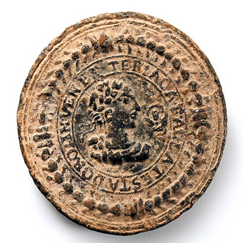 TimeLine Auctions Lot 2199 in 9th Sept. 2025 auction. Theriaca Venice Triacle lead box lid, Venice, 17th century .. 1¾ ins. Est: £250-350.