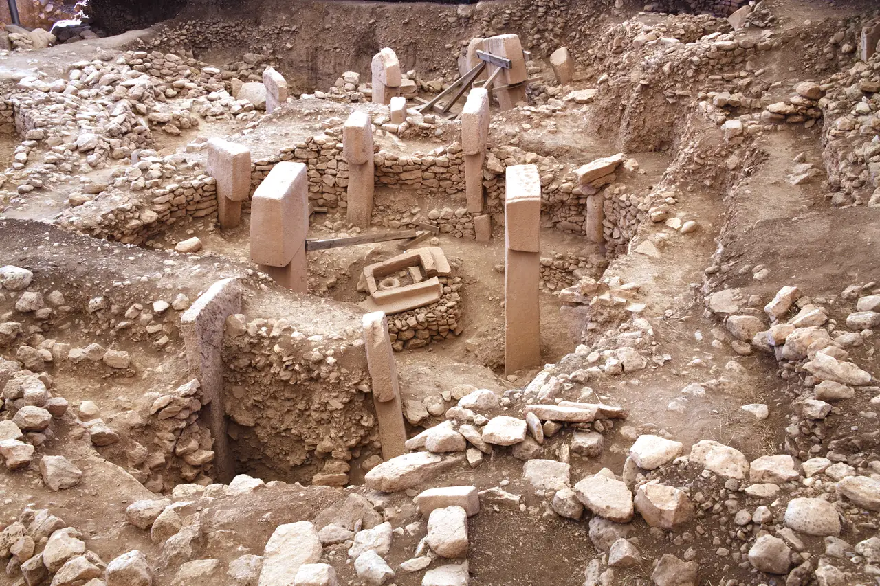 T-shaped limestone pillars standing in a circular enclosure at Göbekli Tepe