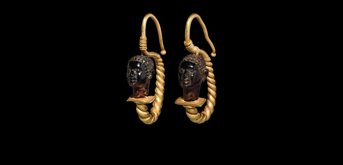 Graeco-Roman Gold Earring Pair £4,000 - £6,000