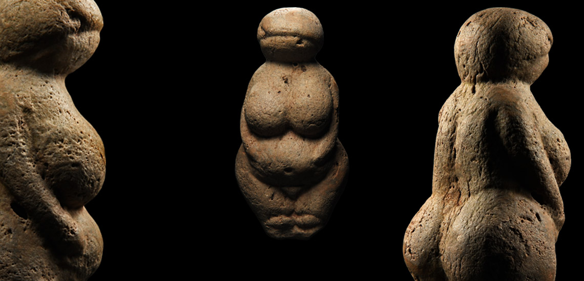 Upper Palaeolithic 'Venus' Idol £4,000 - £6,000