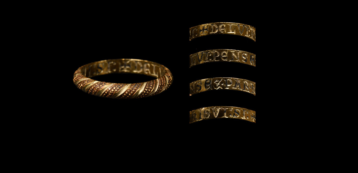 'The Breamore House' Medieval 'Think Of Him By Whom I Am Here' Bi-Gold Posy Ring