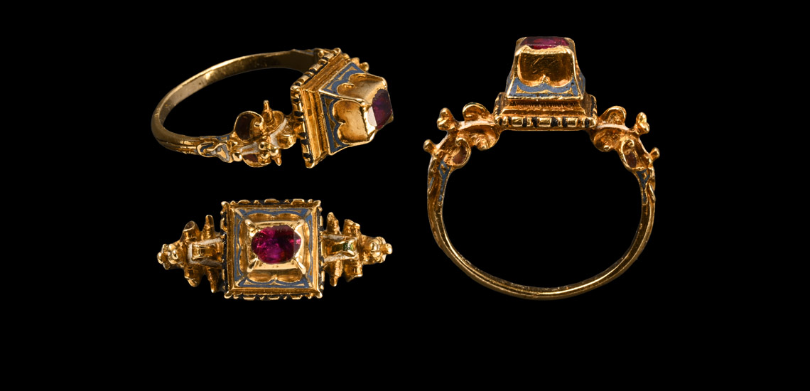 Renaissance Gold Ring with Ruby and Enamelling<BR>(Ex Les Enluminures)