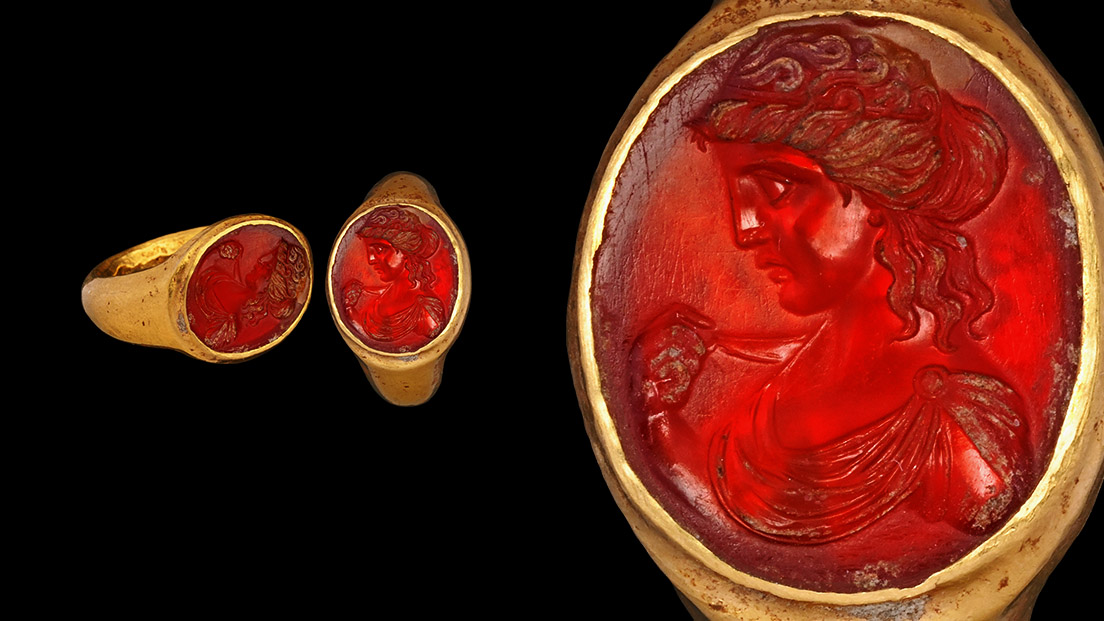 Roman Gold Ring with Carnelian Gemstone with Bust of a Goddess