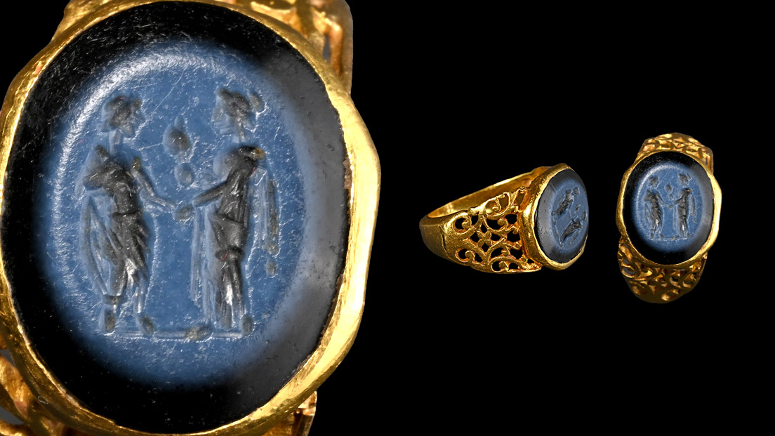 Roman Gold Ring with Nicolo Gemstone of a Marriage Scene