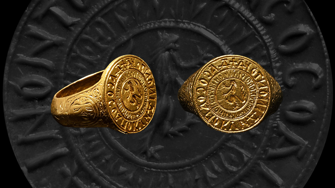 <slwhite>Large Veneto-Byzantine Gold Signet Ring with 'I Save from Danger' Inscription<slwhite>