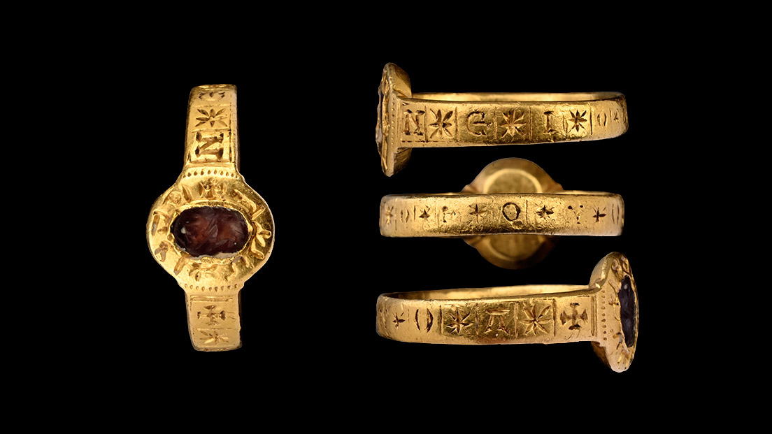 <slwhite>Medieval Gold Ring with Legend and Amethyst Intaglio<slwhite>