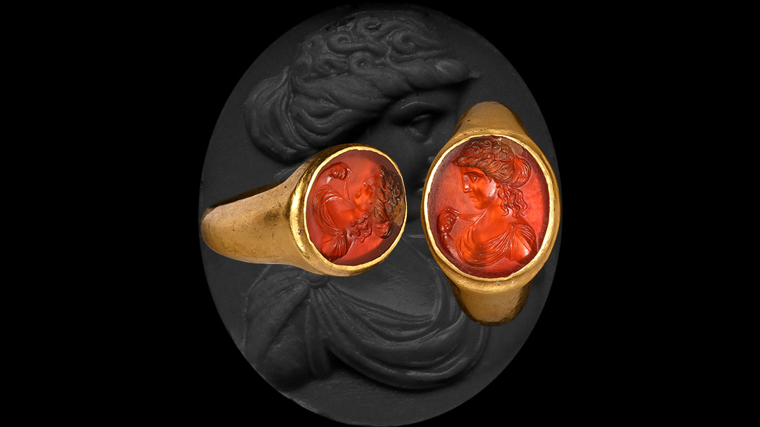 <slwhite>Roman Gold Ring with Carnelian Gemstone with Bust of a Goddess<slwhite>