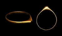 Medieval - Gold Stirrup Ring with Garnet Cabochon