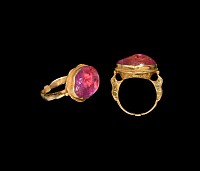Mughal Polished Ruby in Gold Ring